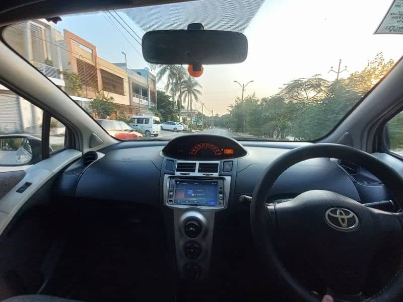 Toyota Vitz 2009 7