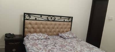 metal poshish bed