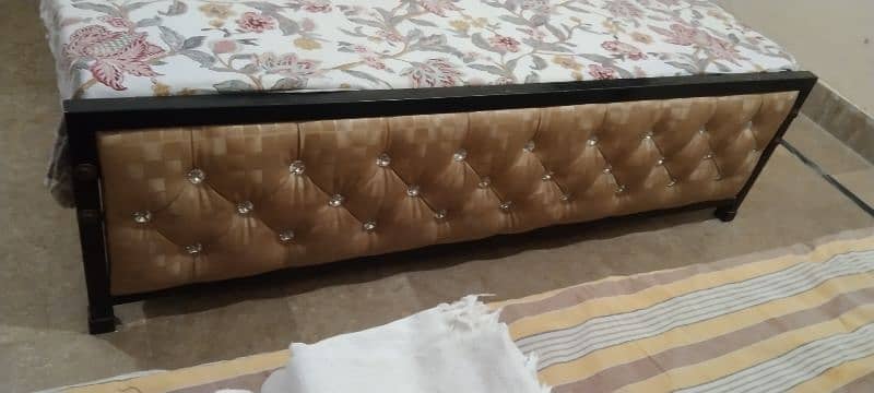 metal poshish bed 1