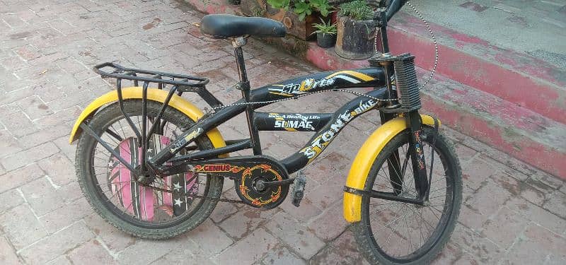 Bicycle Like New Condition (03428936689) 0