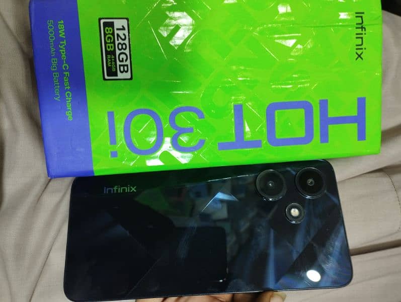 Infinix hot 30i 4+4/128  Full box watsaap/Contact 0309=9400=163 0