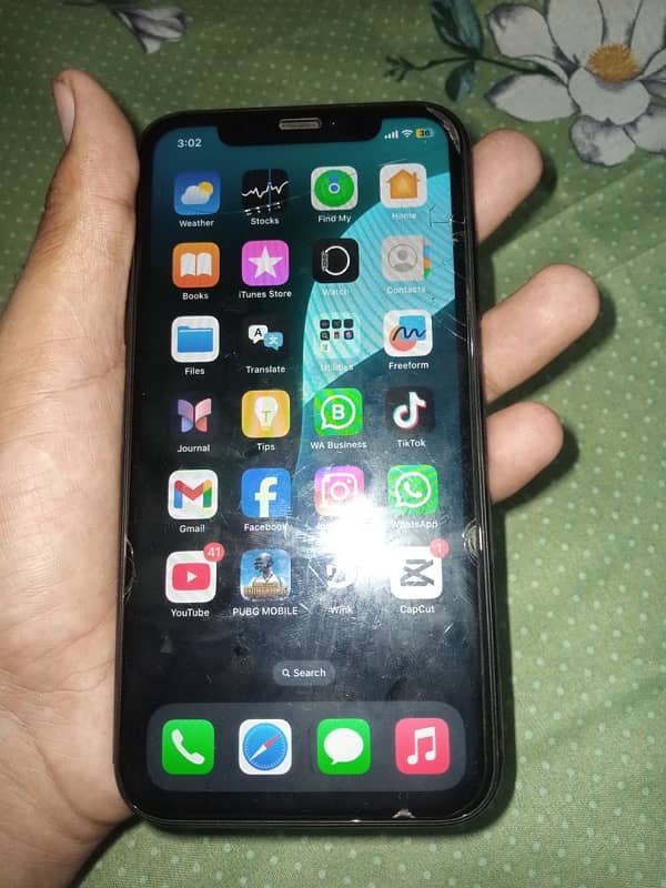 iphone XR 0