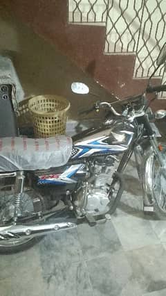 Honda 125 like new bike