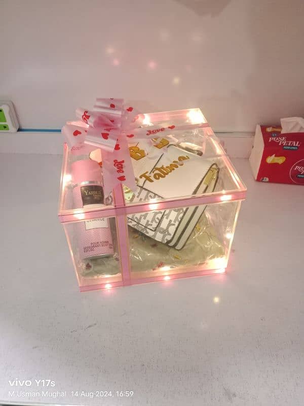 Acrylic Box for Gifts 2