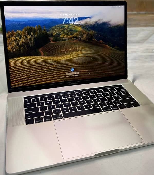 Macbook Pro 2018 15 inch 32/1Tb 1