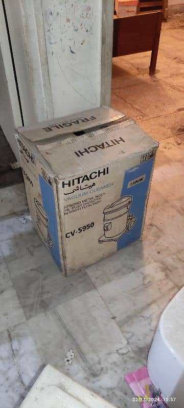 Hitachi Vacuum cleaner new condition 1