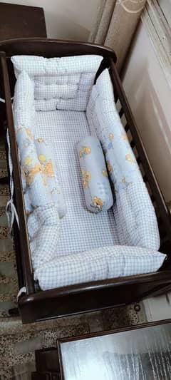 baby cot