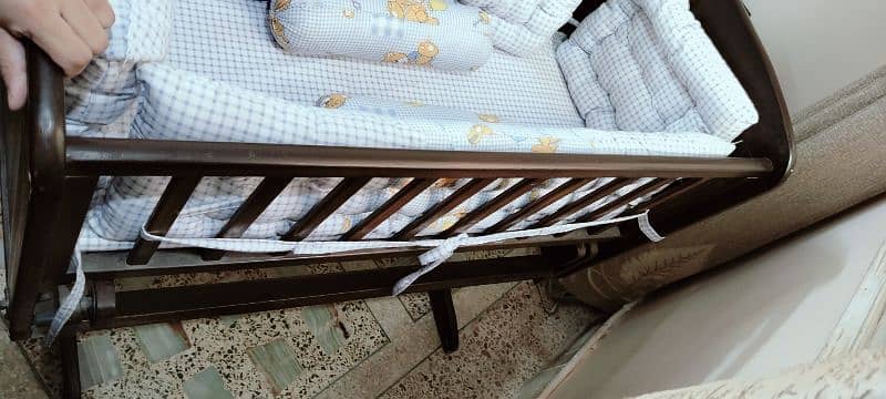 baby cot 3