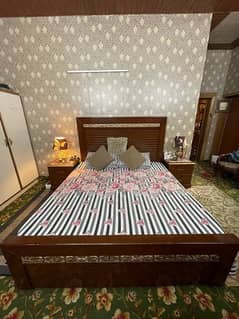 king size bed with dressing table