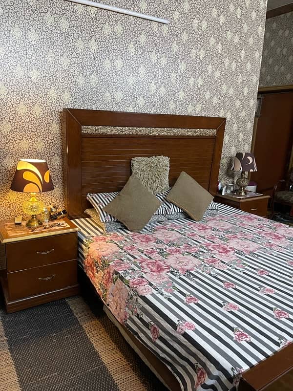 king size bed with dressing table 2