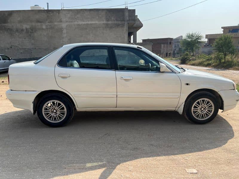 Suzuki Baleno 2004 1