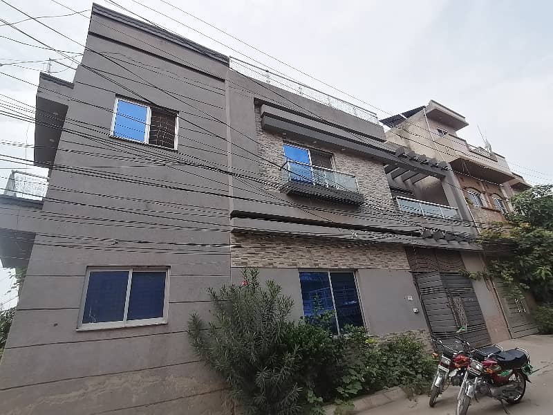 Best Options For Corner House Is Available For sale In Lalazaar Garden 5