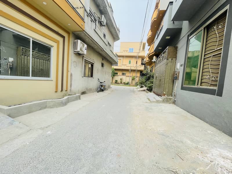 3.5 MARLA DOUBLE STOREY FULL MODREN HOUSE AVAILABLE FOR SALE IN MARGHZAR 18