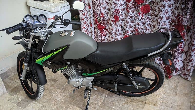 Yamaha YBR 125G 2024 5