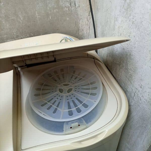 Twin tub semi automatic washing machine 1