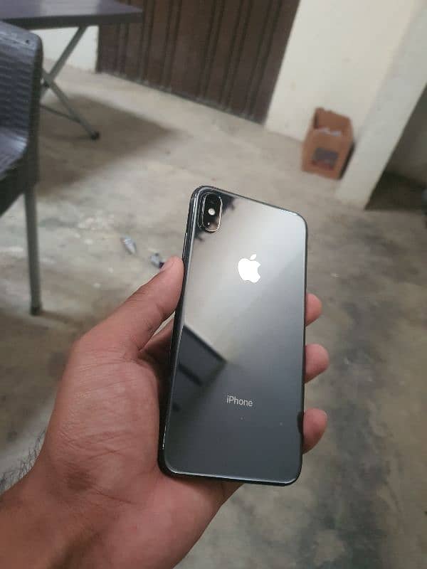 Iphone XS MAX with box 0