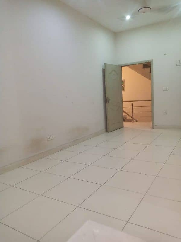 1 Bed Flat For Rent in Bahria Town Lahore 1