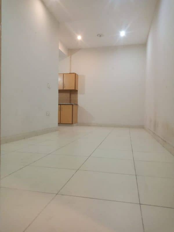 1 Bed Flat For Rent in Bahria Town Lahore 3