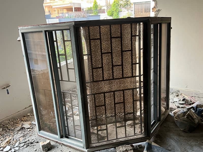 use window and mirror but brand new condition 4