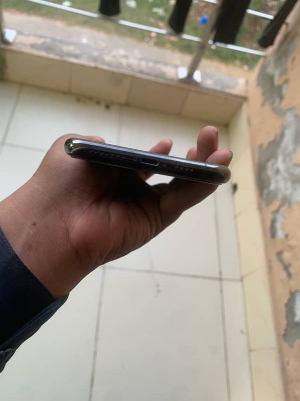 iPhone 11 pro max water pack urgent sale 2