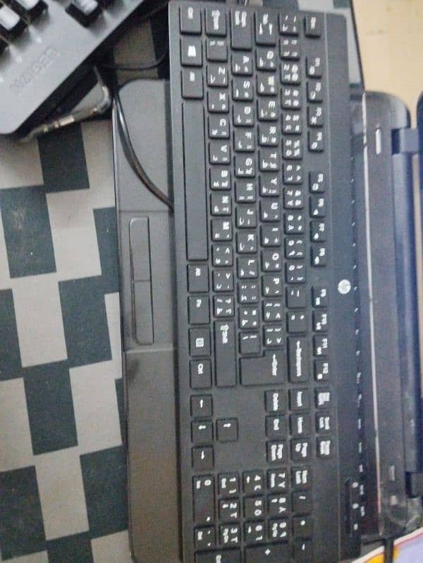 HP PAVILLION 15, i5-3317U (keyboard & mouse included) 7