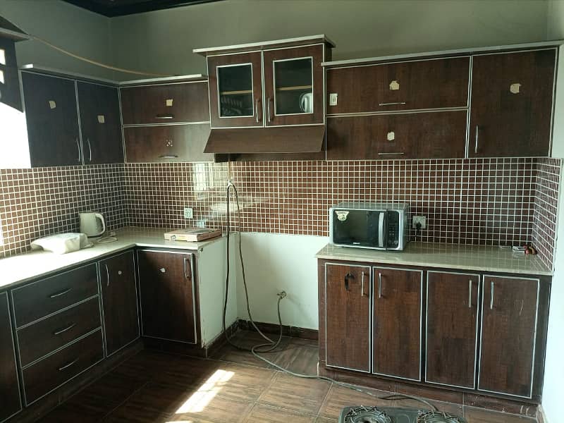 10 Marla Furnished Upper Portion For rent Zakariya Town 4