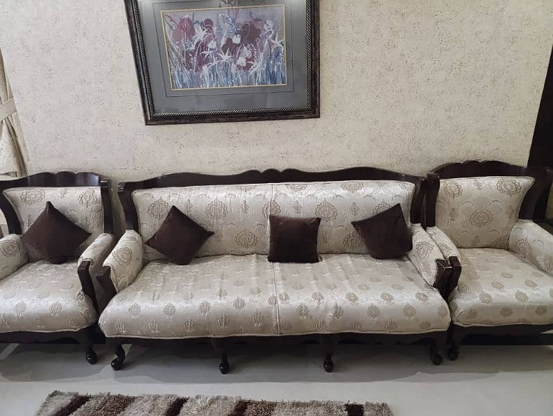 Wooden sofa set 0