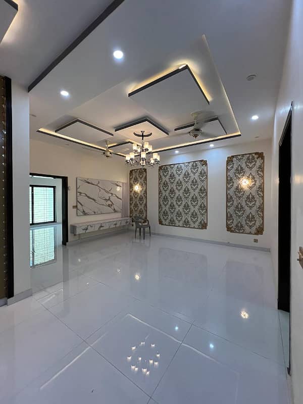 10 Marla house for sale in chameli block near to Grand Mosque Bahria Town 4