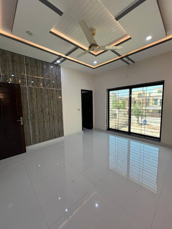 10 Marla house for sale in chameli block near to Grand Mosque Bahria Town 30