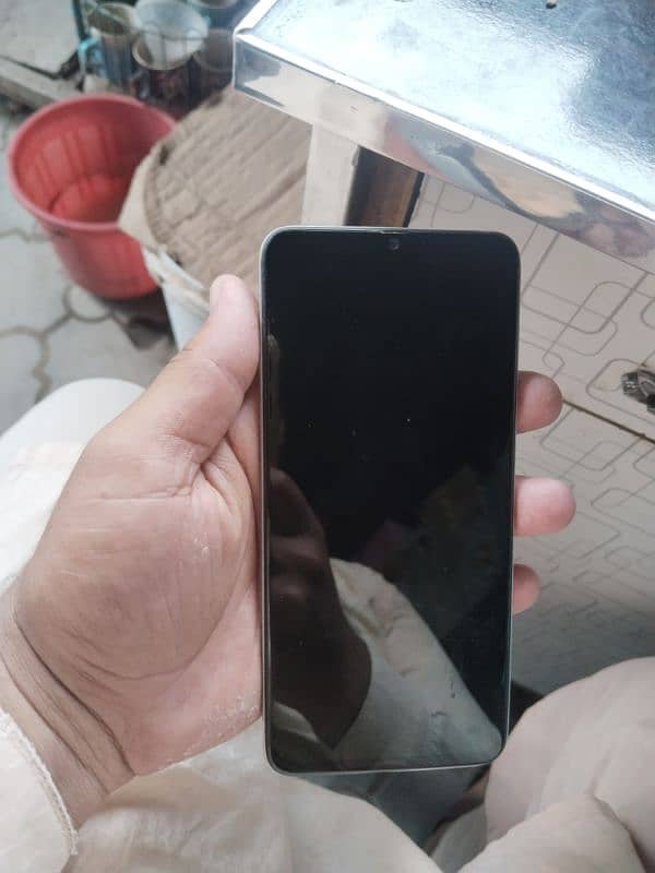 Samsung Galaxy A70 6/128 with box only 2