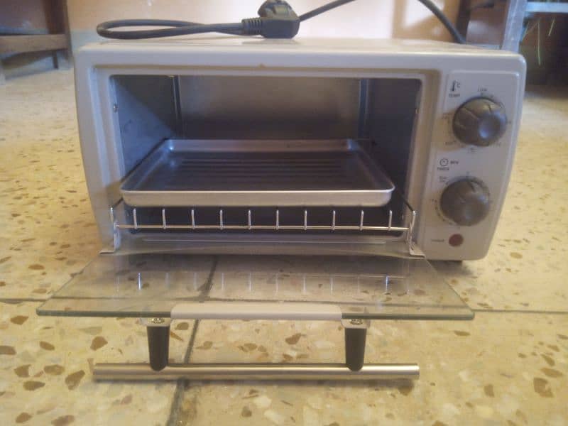 Microwave Oven, Upto 240 Degrees Temperature 1