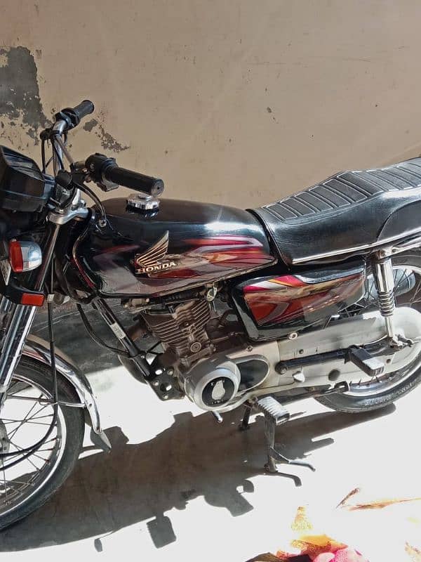 Honda 125 like as new 5