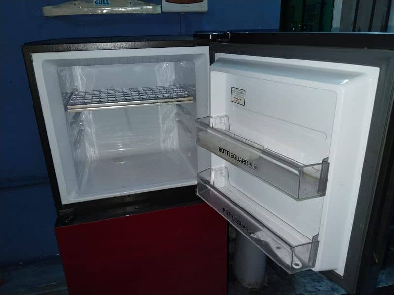 Haier glass door refrigerator 9 cubic 2