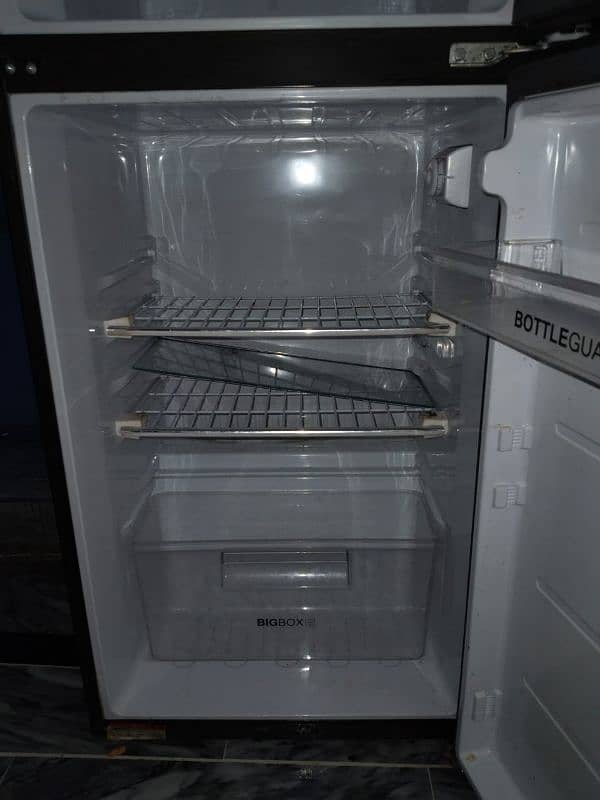 Haier glass door refrigerator 9 cubic 3