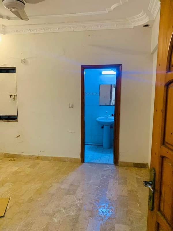 Apartment for rent 2 bed dd 950 sq feet badar commercial defense phase 5 Karachi 1