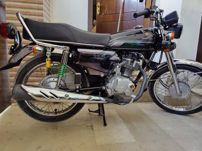 Honda CG125s Self start 3