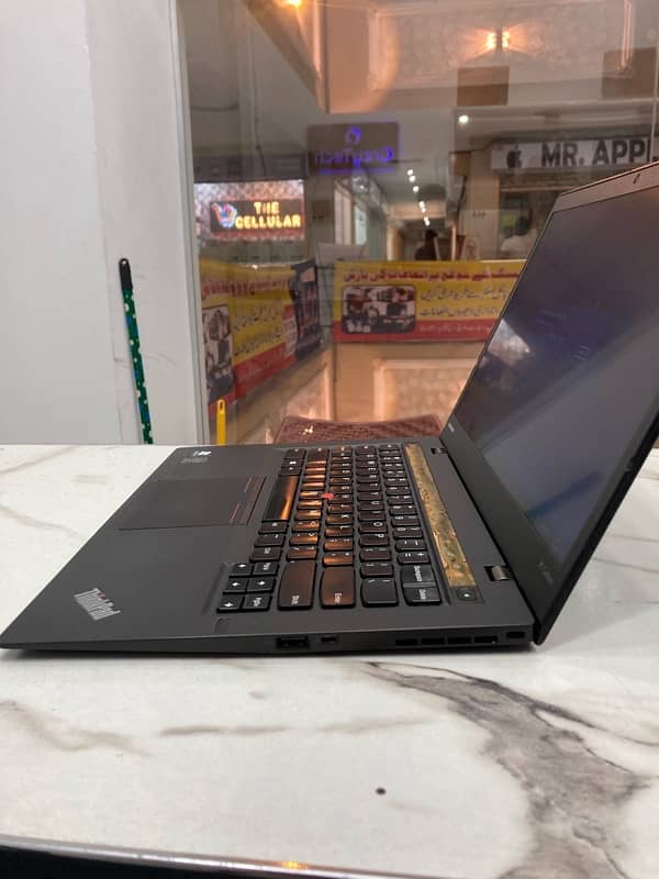 Lenovo X1 carbon 5