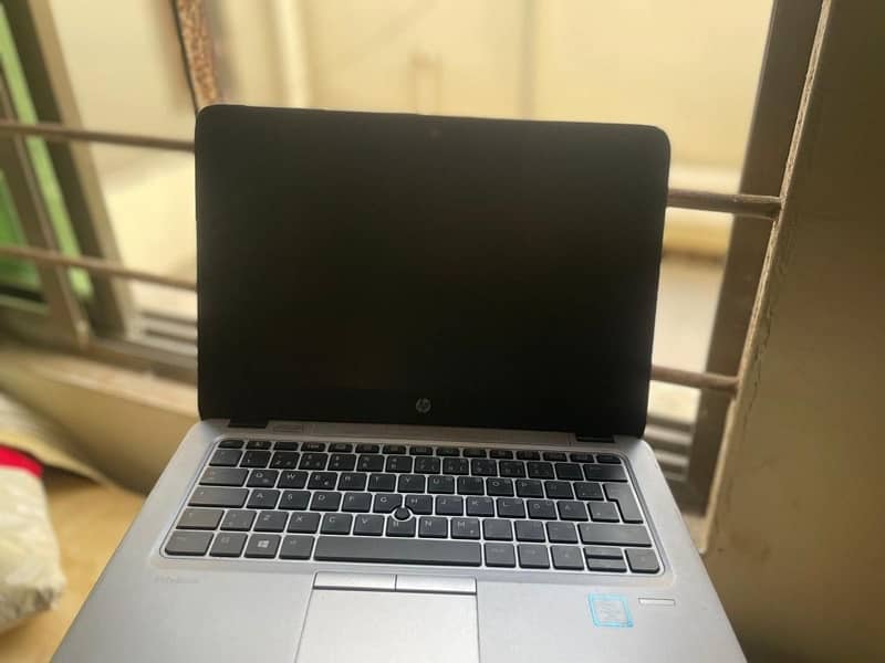 Hp laptop core i5 7 gen 1