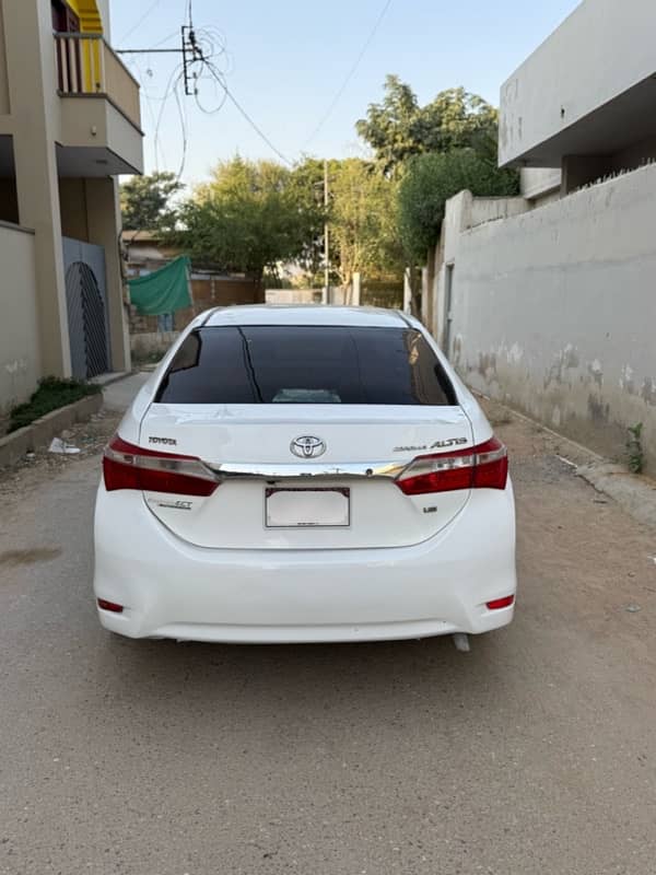 Toyota Corolla Altis 2015 My Personal used car scratche less condition 6