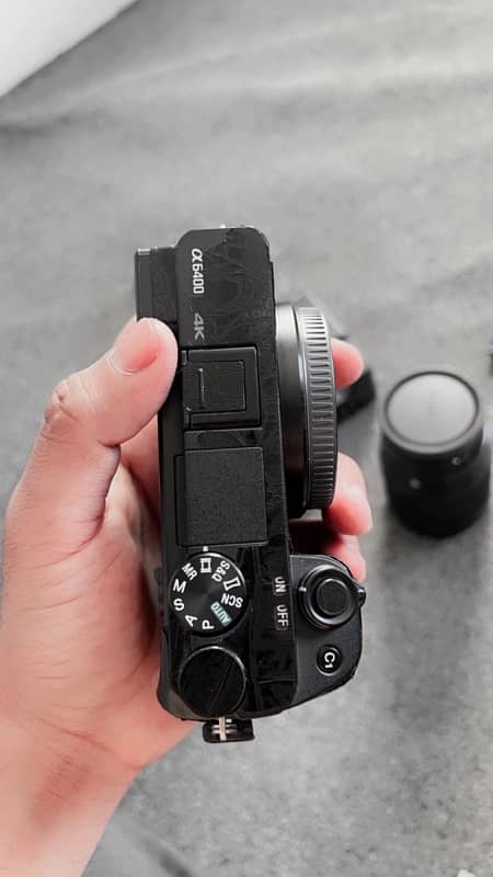 sony a6400 clean body with 16mm lens with box 9000 shutter use 1