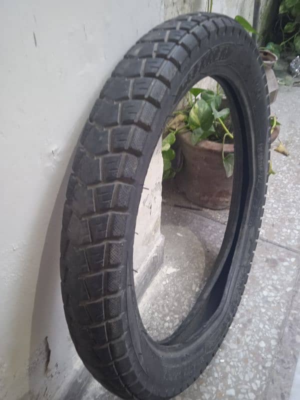 Panther Honda 125 back tyre 0