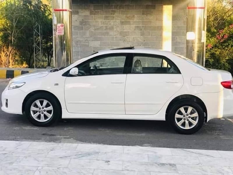 Toyota Corolla Altis 2013 0