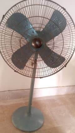 Pedestal Fan Ac Just Light Pa chalta ha all Ok