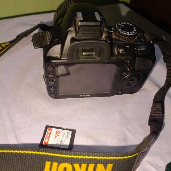 Nikon D3100 2