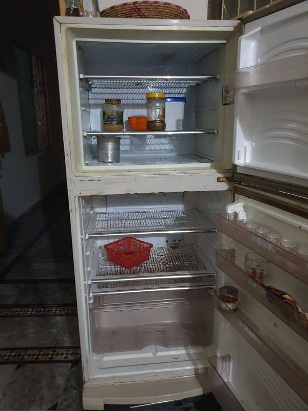 dawlnce fridge for sale 7