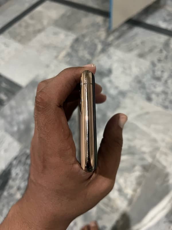 Iphone 11 pro max Pta Approved 256 Gb 3