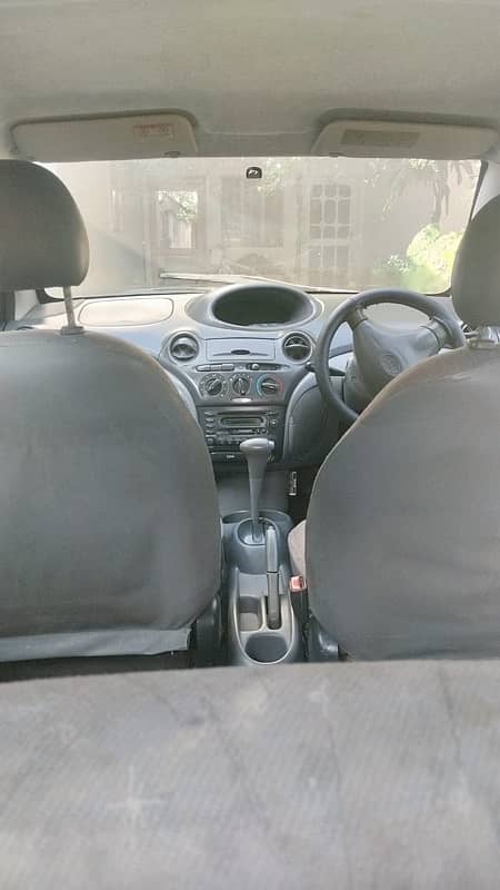 Toyota Vitz 2000 11