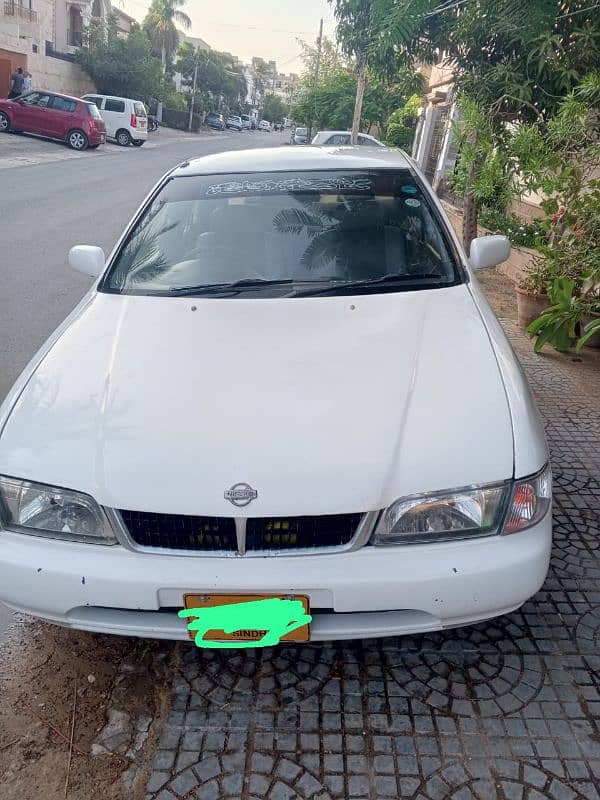 Nissan Sunny 2000 8