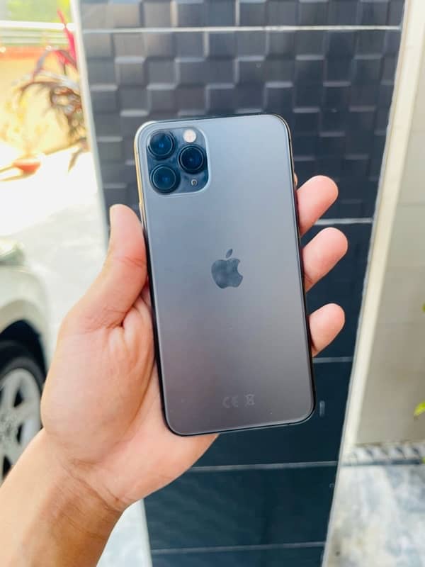 iPhone 11pro waterpack 2