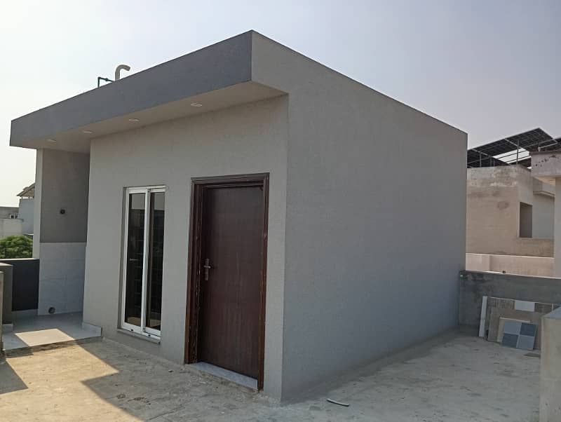 10 MARLA BRAND NEW LUXURY HOUSE FOR SALE 3